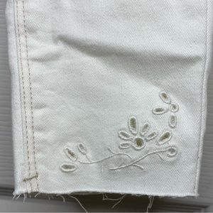 Like New Detailed White Jeans
